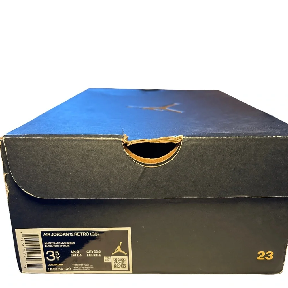 Nike Air Jordan 12 Retro (GS) Girls Black and White Floral Sneakers 3.5 NWOT - Picture 10 of 10